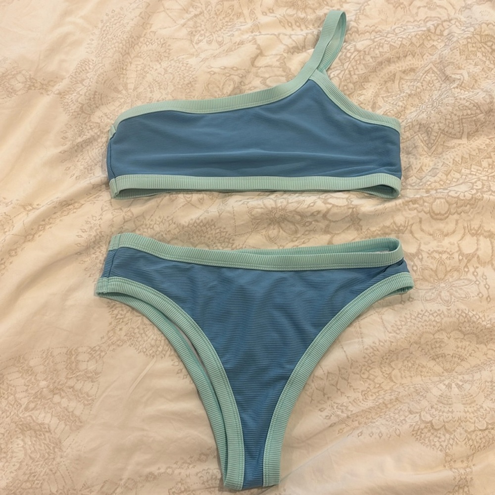 Size L bikini from Zaful. Never worn, but tags not attached.